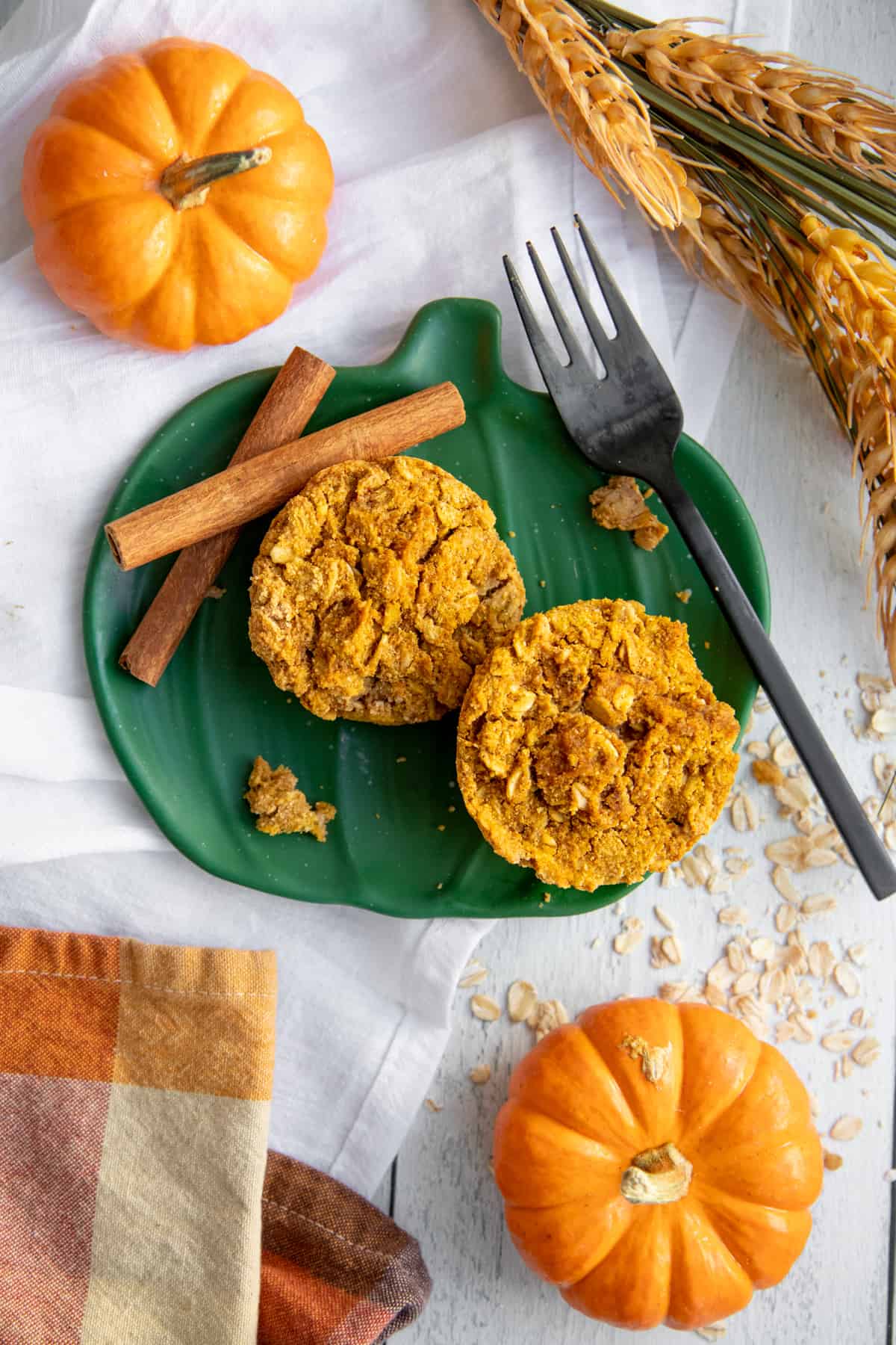 Baked Pumpkin Oatmeal Cups