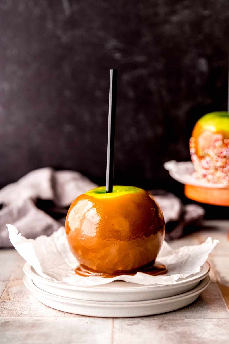 How to Make Caramel Apples From Scratch